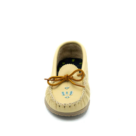 Women's Natural Cowhide Driving Moccasins Beaded Indian Sole (Please Allow 2 to 3 weeks to arrive)