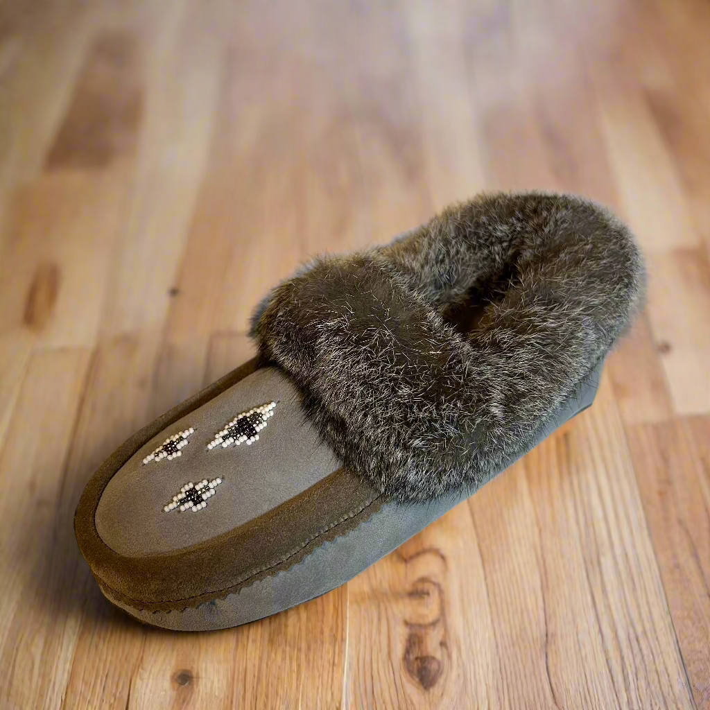 grey sheepskin slippers with bead and fur