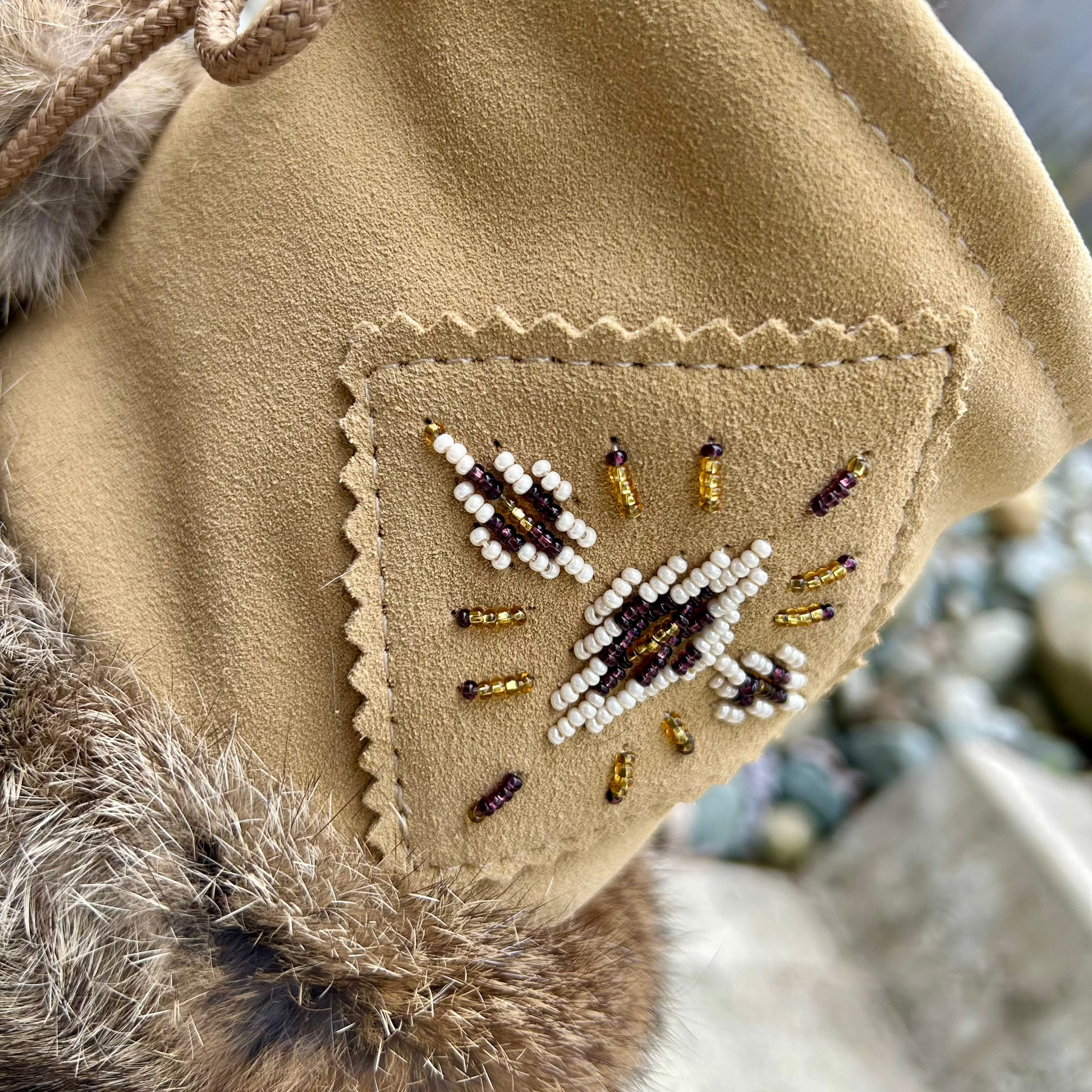 mukluks canada in Sand suede