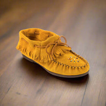 Load image into Gallery viewer, indian tan papoose moccasins
