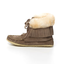 Load image into Gallery viewer, Women&#39;s Charcoal Suede Sheepskin Lined Concho Mukluk Boots With Fringe
