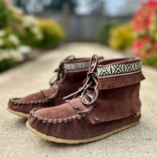 Brown moccasin boots by tecumseh Canada made in canada Moccasins 