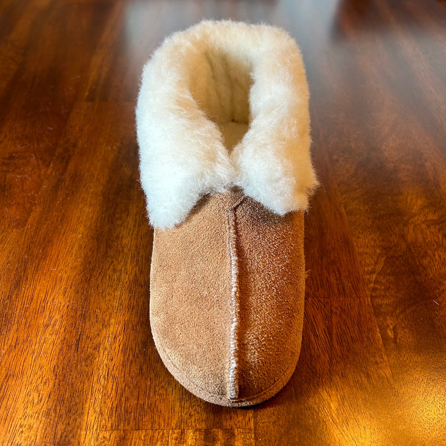 Women's Laurentian Chief Sheepskin Slipper with Wool Collar and Lining