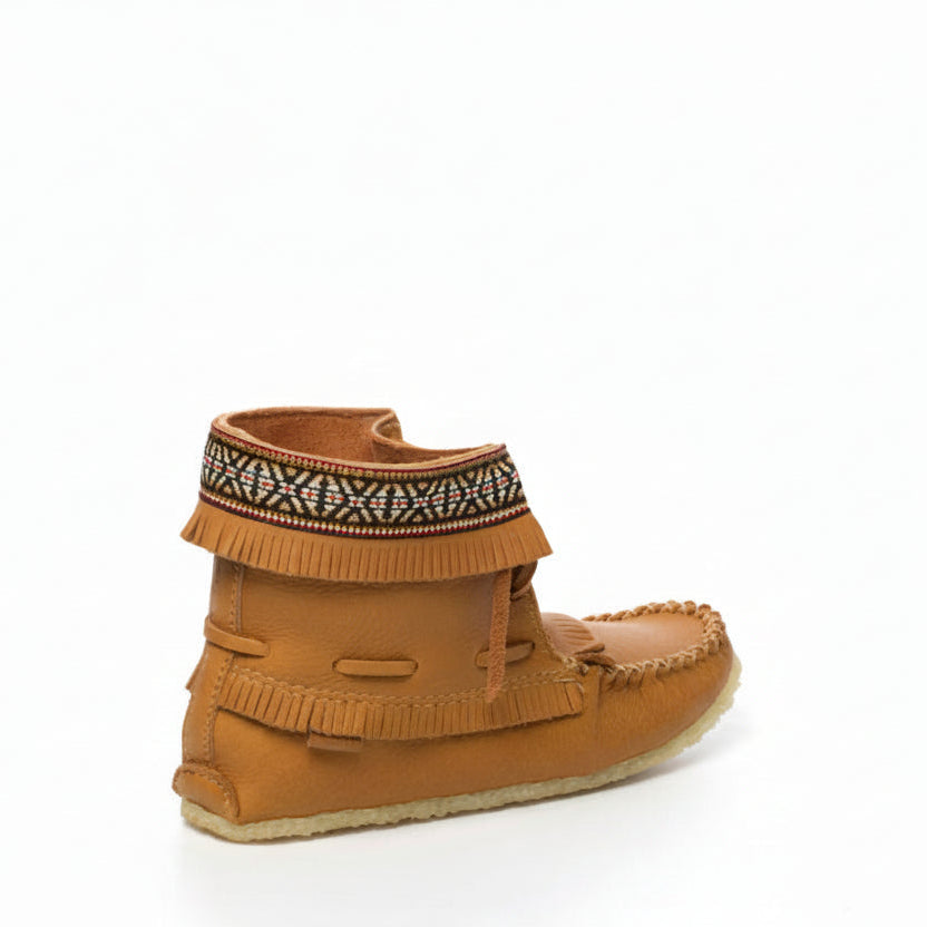 Brown moccasin shoe with decorative band on a white background, featuring the brand 'Tecumseh'.