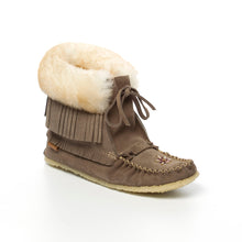 Load image into Gallery viewer, Women&#39;s Charcoal Suede Sheepskin Lined Concho Mukluk Boots With Fringe
