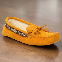 Load image into Gallery viewer, Womens Tecumseh Canada Indian Tan Suede Moccasins With Indian Braid Trim
