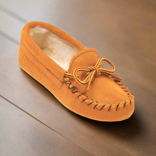 womans moccasins 142 Bastien